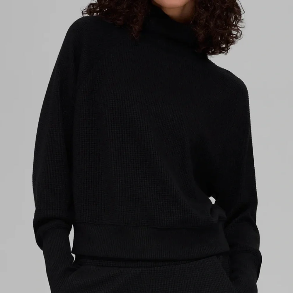 Alo Yoga Waffle Weekend Escape Mock Neck Long Sleeve Black S